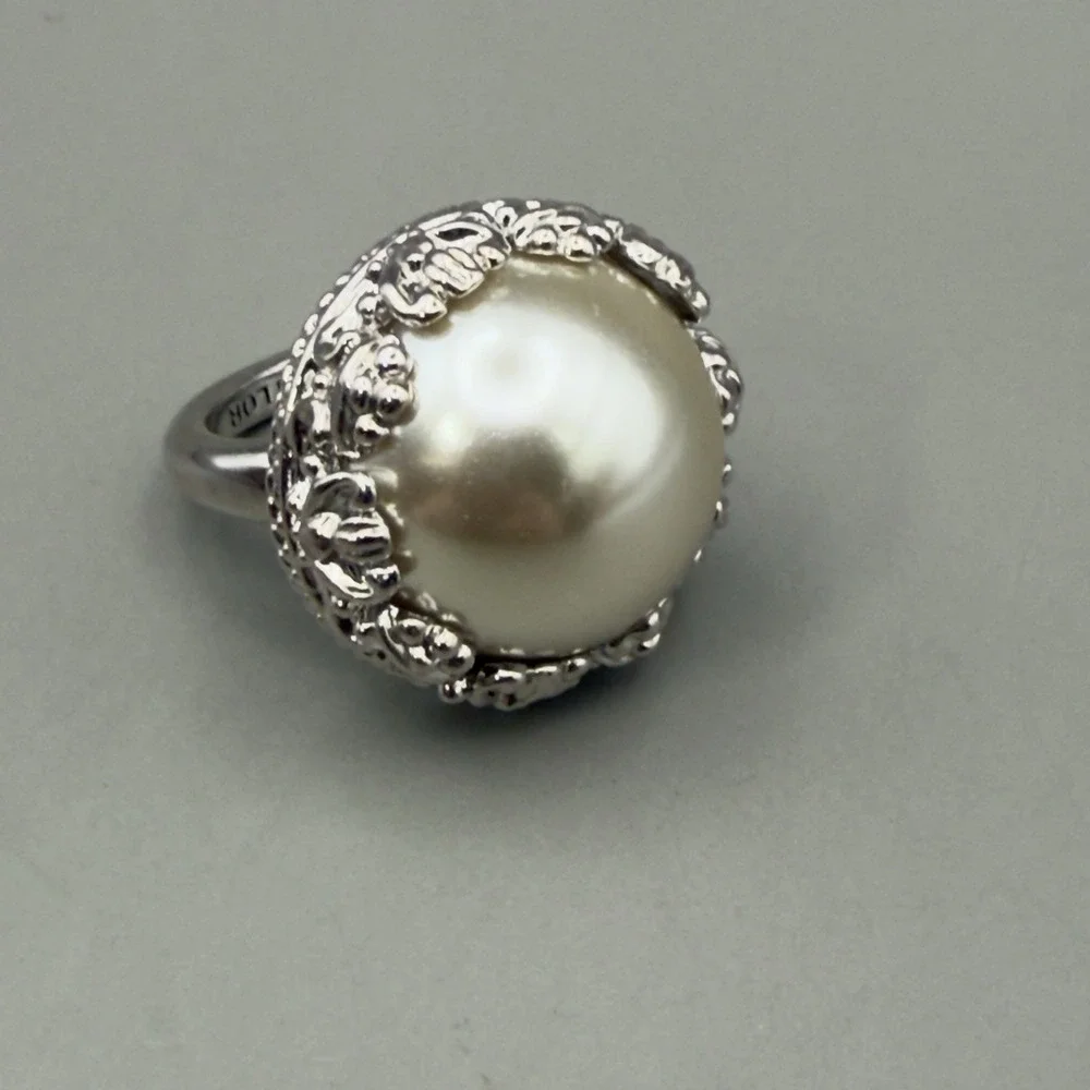 Ann Taylor Faux Pearl Statement Ring Silver Tone Large Dome Cocktail Style 6 VTG